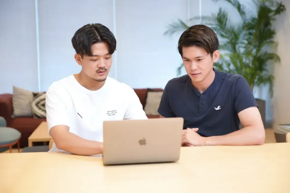 【将来に大きく役立つ営業力が身に付く】オンラインセールスのメンバーを募集中